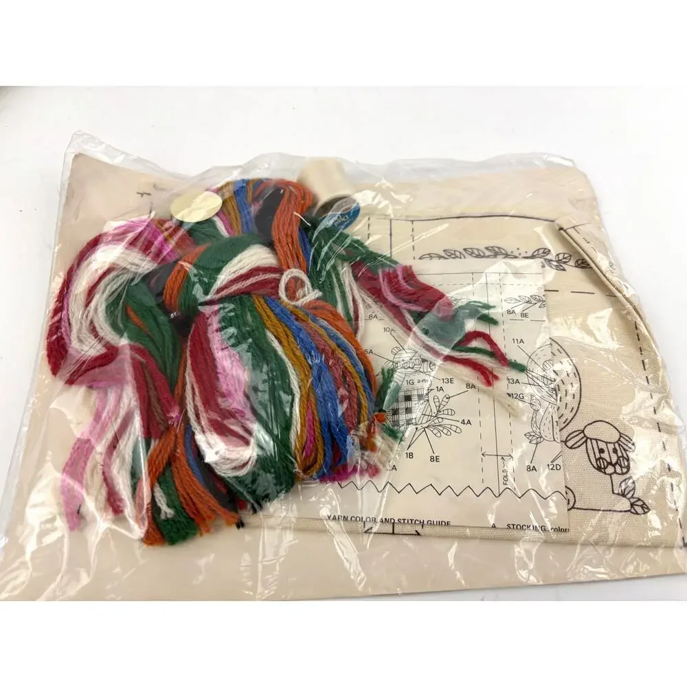 Creative Circle Needlecraft Kit Treasure‎ Bags 2121 Vintage 1979 - 4 Designs